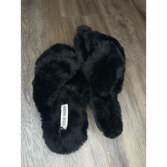 Steve Madden Faux Fur Fluffy Criss Cross Slip On Slippers -Size Large (9-10) - Picture 1 of 5